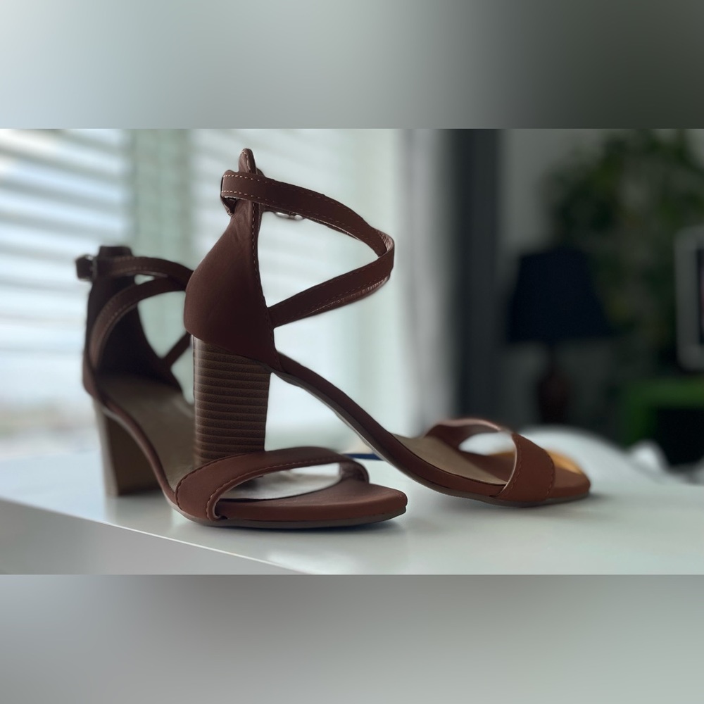 Wells | Open Toe | brown band Block Heel Ankle strap | Size 6 | Women's Sandals